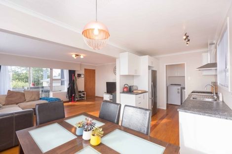 Photo of property in 10 Elm Grove, Westown, New Plymouth, 4310