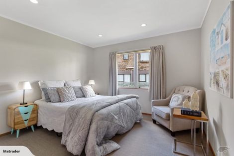 Photo of property in 6 Chedworth Drive, Glenfield, Auckland, 0629