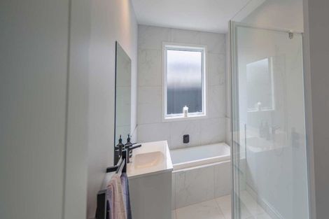 Photo of property in 3 Kaituna Place, Te Awa, Napier, 4110