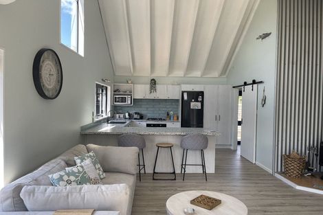 Photo of property in 16 Beach Crescent, Waikuku Beach, 7473