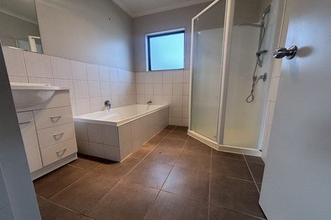 Photo of property in 931 Whangaparaoa Road, Manly, Whangaparaoa, 0930