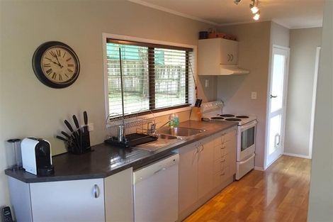 Photo of property in 1/27 Wilkinson Way, Browns Bay, Auckland, 0630
