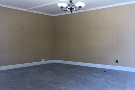 Photo of property in 15 Norwood Road, Bayswater, Auckland, 0622