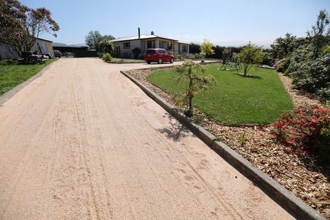 Photo of property in 35 Bakers Road, Waimate, 7978