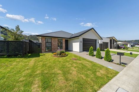 Photo of property in 21 Cynisca Crescent, Wallaceville, Upper Hutt, 5018