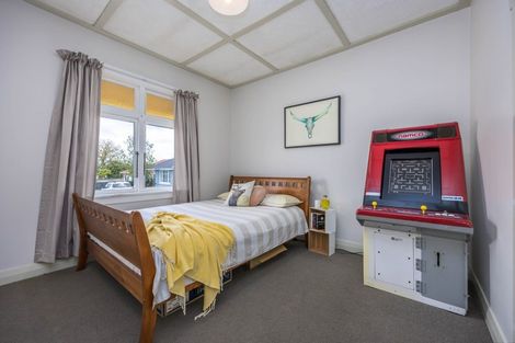 Photo of property in 22 Te Atatu Road, Te Atatu South, Auckland, 0610
