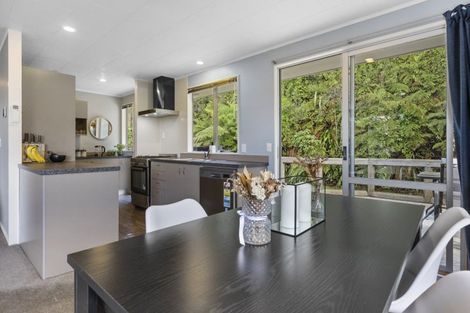 Photo of property in 73 Heta Road, Highlands Park, New Plymouth, 4312