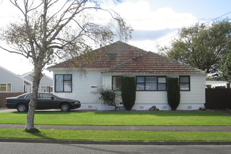 Photo of property in 3 Pilcher Crescent, Naenae, Lower Hutt, 5011