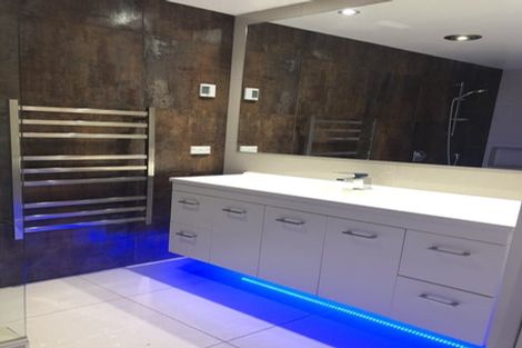 Photo of property in 18 Dorset Street, Picton, 7220