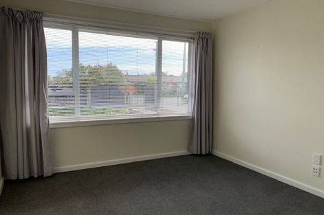 Photo of property in 39 Middlepark Road, Sockburn, Christchurch, 8042