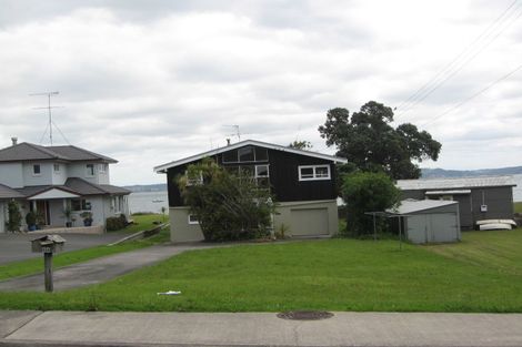 Photo of property in 66 Tindalls Bay Road, Tindalls Beach, Whangaparaoa, 0930