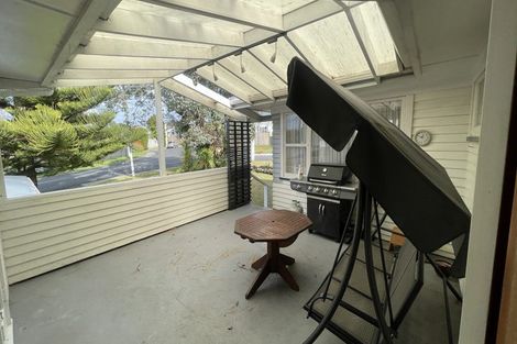Photo of property in 10 Mildmay Road, Henderson, Auckland, 0610