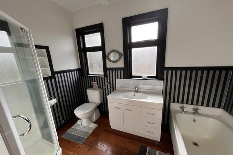 Photo of property in 53 Wood Street, Takaro, Palmerston North, 4410