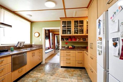 Photo of property in 16 Hunter Street, Dannevirke, 4930