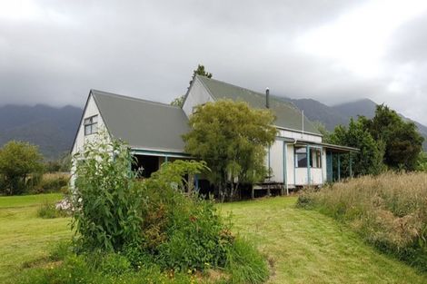 Photo of property in 329 Poerua Valley Road, Harihari, 7884
