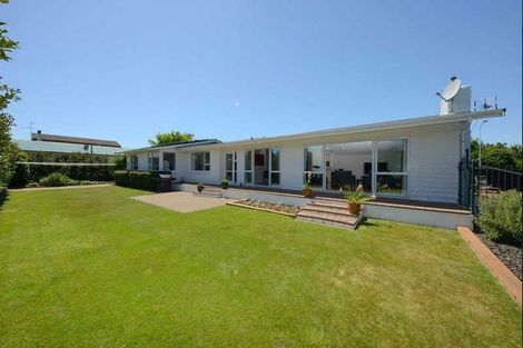 Photo of property in 1 Yardley Street, Avonhead, Christchurch, 8042