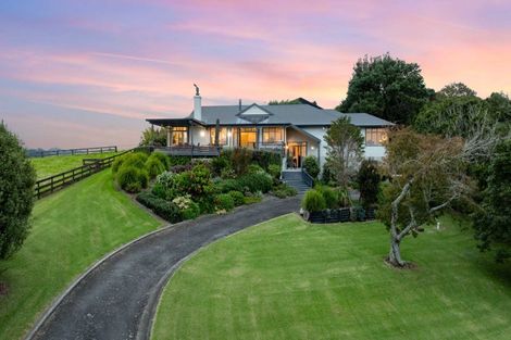 Photo of property in 25 Rewa Rewa Valley, Tairua, 3508