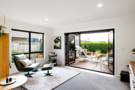 Photo of property in 8 Shalimar Place, Huntington, Hamilton, 3210