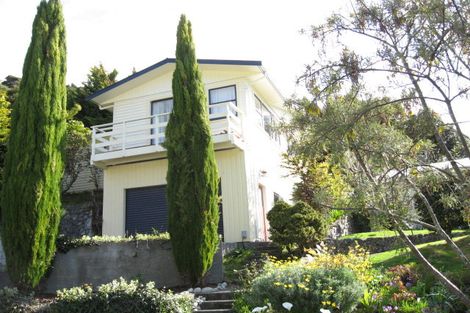 Photo of property in 9 Volkner Grove, Waterloo, Lower Hutt, 5011