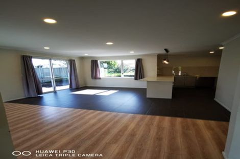 Photo of property in 23 Erceg Way, Rosehill, Papakura, 2113