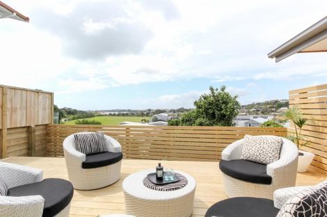 Photo of property in 55b Paynters Avenue, Strandon, New Plymouth, 4312