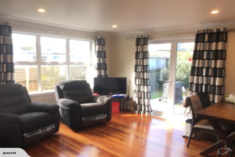 Photo of property in 42 Line Road, Glen Innes, Auckland, 1072