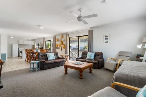 Photo of property in 305a Chartwell Avenue, Whangamata, 3620