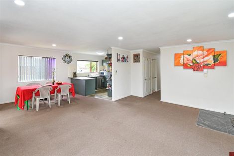 Photo of property in 81 Pitt Avenue, Clendon Park, Auckland, 2103