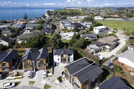 Photo of property in 42 Seafarer Crescent, Stanmore Bay, Whangaparaoa, 0932