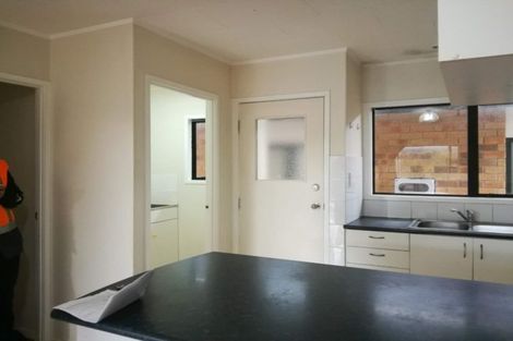 Photo of property in 5 Caribbean Drive, Unsworth Heights, Auckland, 0632