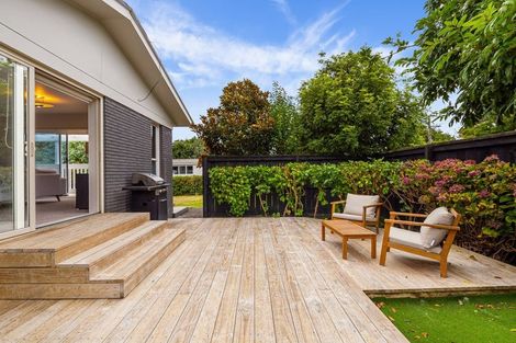 Photo of property in 26 Lauderdale Road, Birkdale, Auckland, 0626