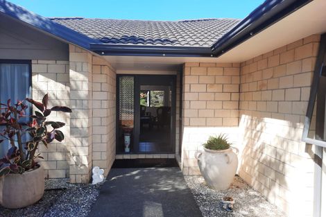 Photo of property in 28 Halyard Loop, Haruru, 0204