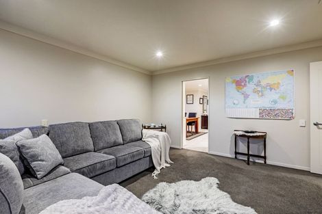 Photo of property in 82 Oakway Drive, Schnapper Rock, Auckland, 0632