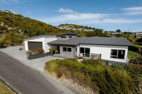 Photo of property in 17 Botany Lane, Whitby, Porirua, 5024