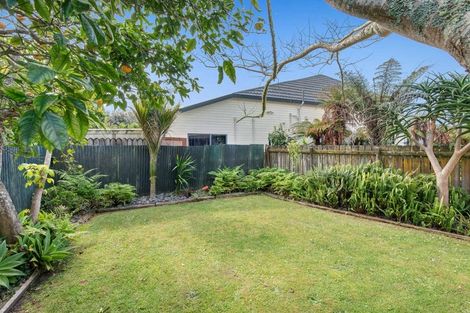 Photo of property in 16 Ross Crescent, Orewa, 0931