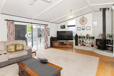Photo of property in 151 Onslow Road, Patutahi, Gisborne, 4072