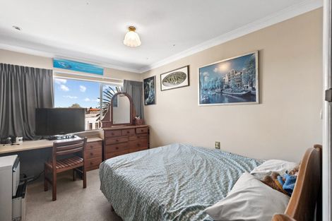 Photo of property in 8 Station Road, Pukekohe, 2120