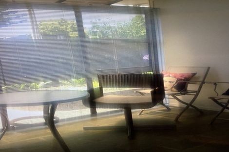 Photo of property in 1/4 Shakespeare Road, Milford, Auckland, 0620