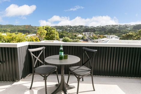 Photo of property in 51b Herald Street, Berhampore, Wellington, 6023