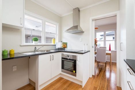 Photo of property in 215 Sunnynook Road, Wairau Valley, Auckland, 0627