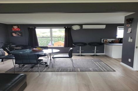 Photo of property in 2/3 School Road, Plimmerton, Porirua, 5026