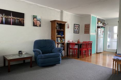 Photo of property in 1/15 Glengarry Road, Glen Eden, Auckland, 0602