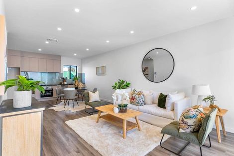 Photo of property in 121b Sycamore Drive, Sunnynook, Auckland, 0620