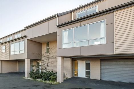 Photo of property in 8a Broadbent Street, Riccarton, Christchurch, 8041