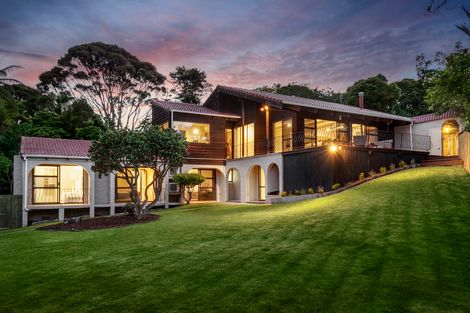 Photo of property in 24 Atarua Gardens, Waiatarua, Auckland, 0604