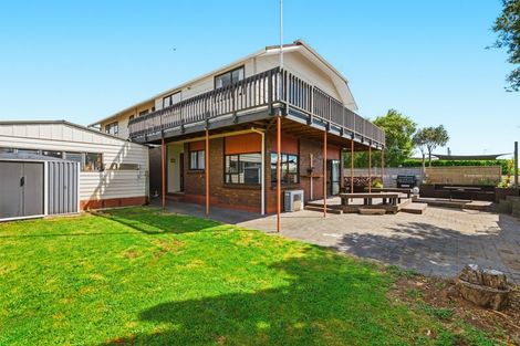 Photo of property in 2 Kempton Place, Richmond Heights, Taupo, 3330