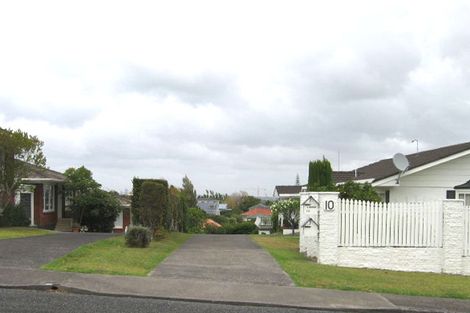 Photo of property in 2/10 Richards Avenue, Forrest Hill, Auckland, 0620