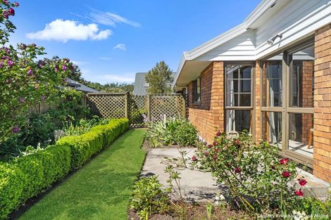 Photo of property in 10 Regency Crescent, Redwood, Christchurch, 8051