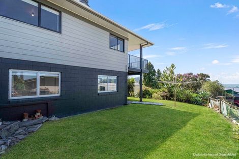 Photo of property in 8 Tairua Heights, Tairua, 3508