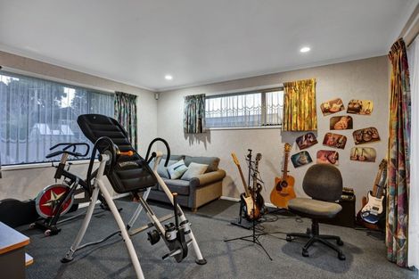 Photo of property in 16 Ramanui Avenue, Hawera, 4610